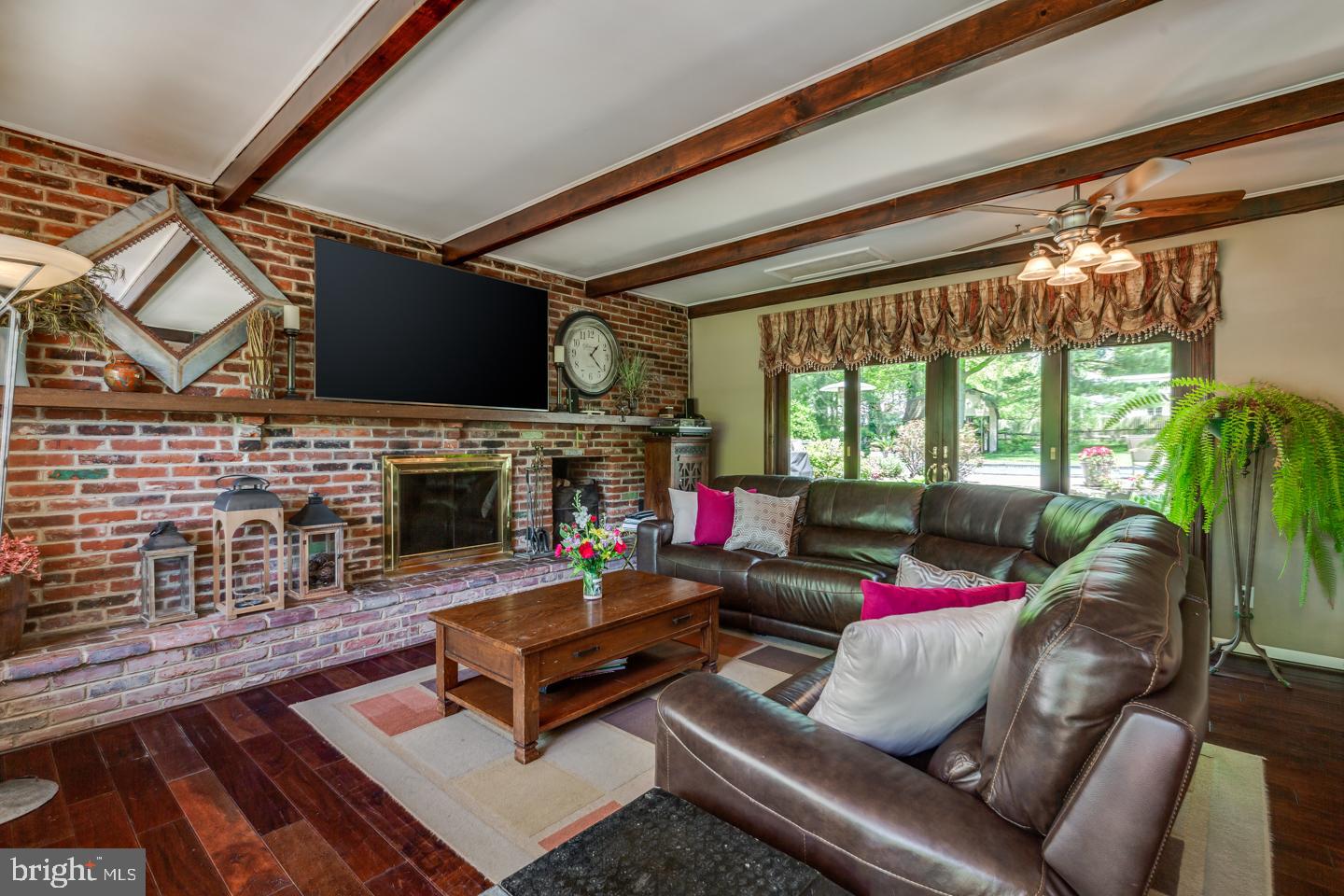 121 Haines Drive Moorestown, NJ 08057 - Photo 23 of 49 Family room with more gorgeous views of yard