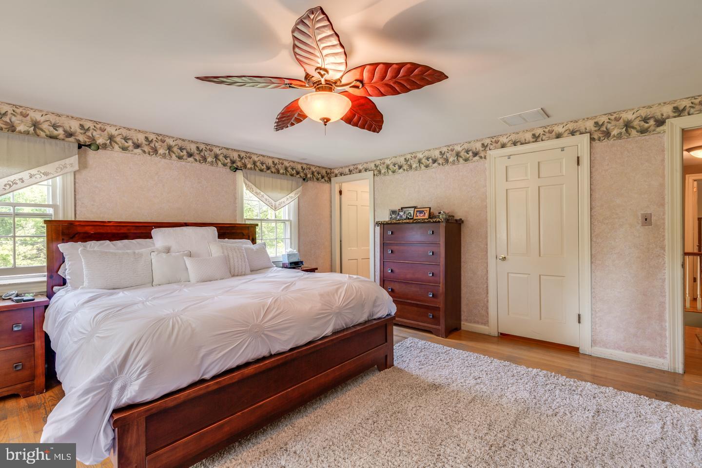 121 Haines Drive Moorestown, NJ 08057 - Photo 28 of 49 Master Bedroom w/walk in closet