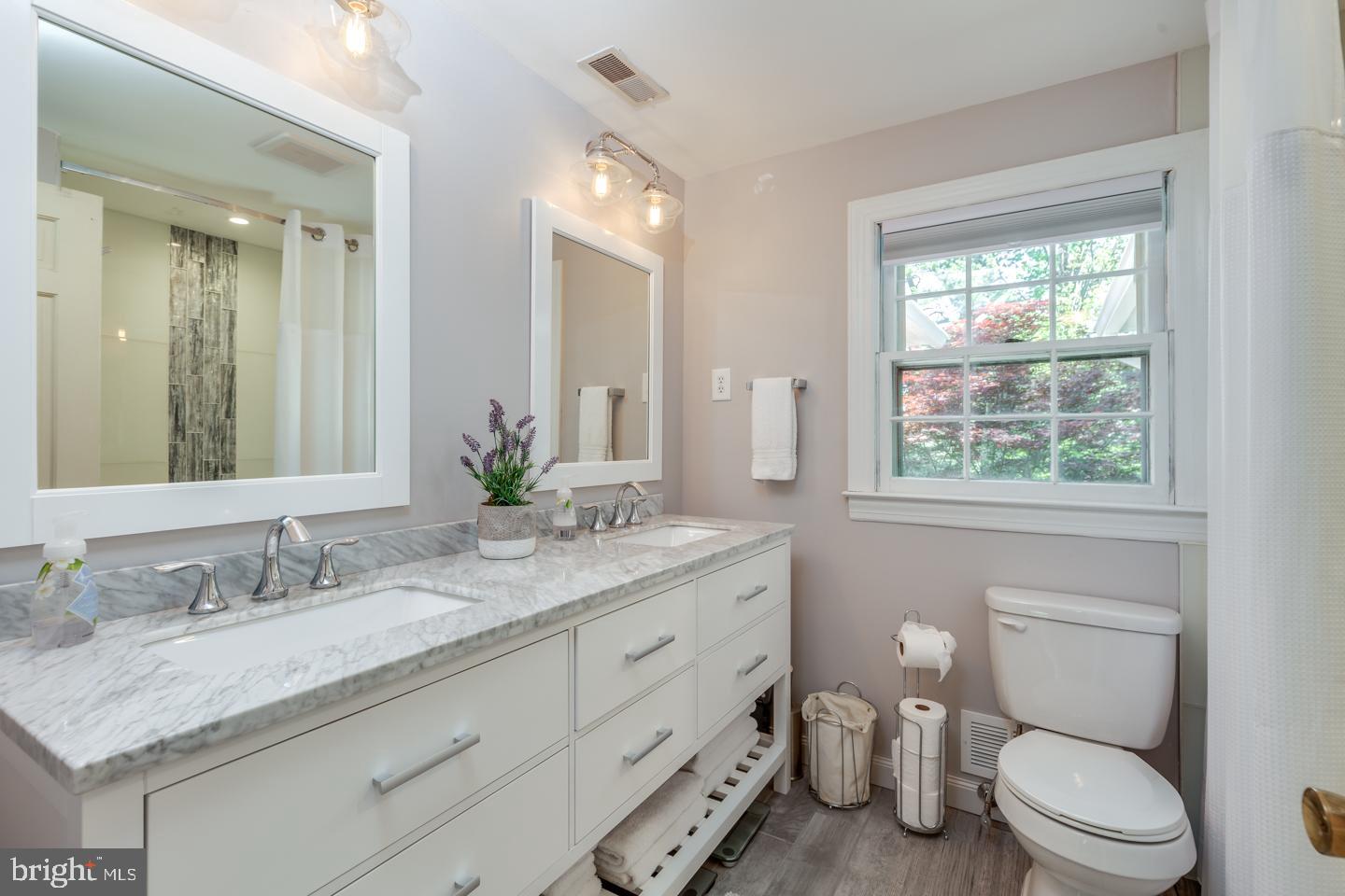 121 Haines Drive Moorestown, NJ 08057 - Photo 35 of 49 Main upstairs bathroom