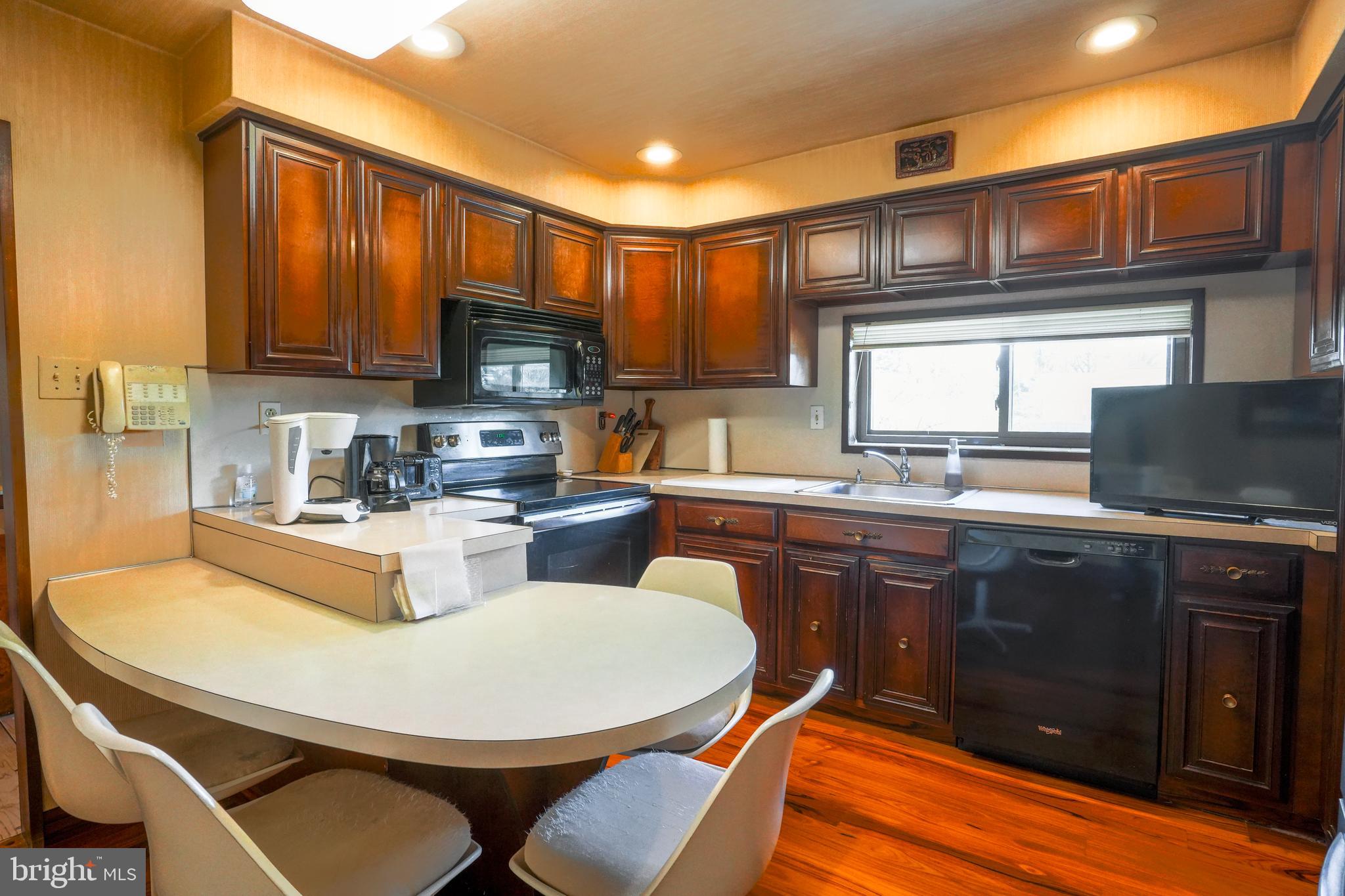 537 Alexander Road Huntingdon Valley, PA 19006 - Photo 23 of 47 Gallery Image 23