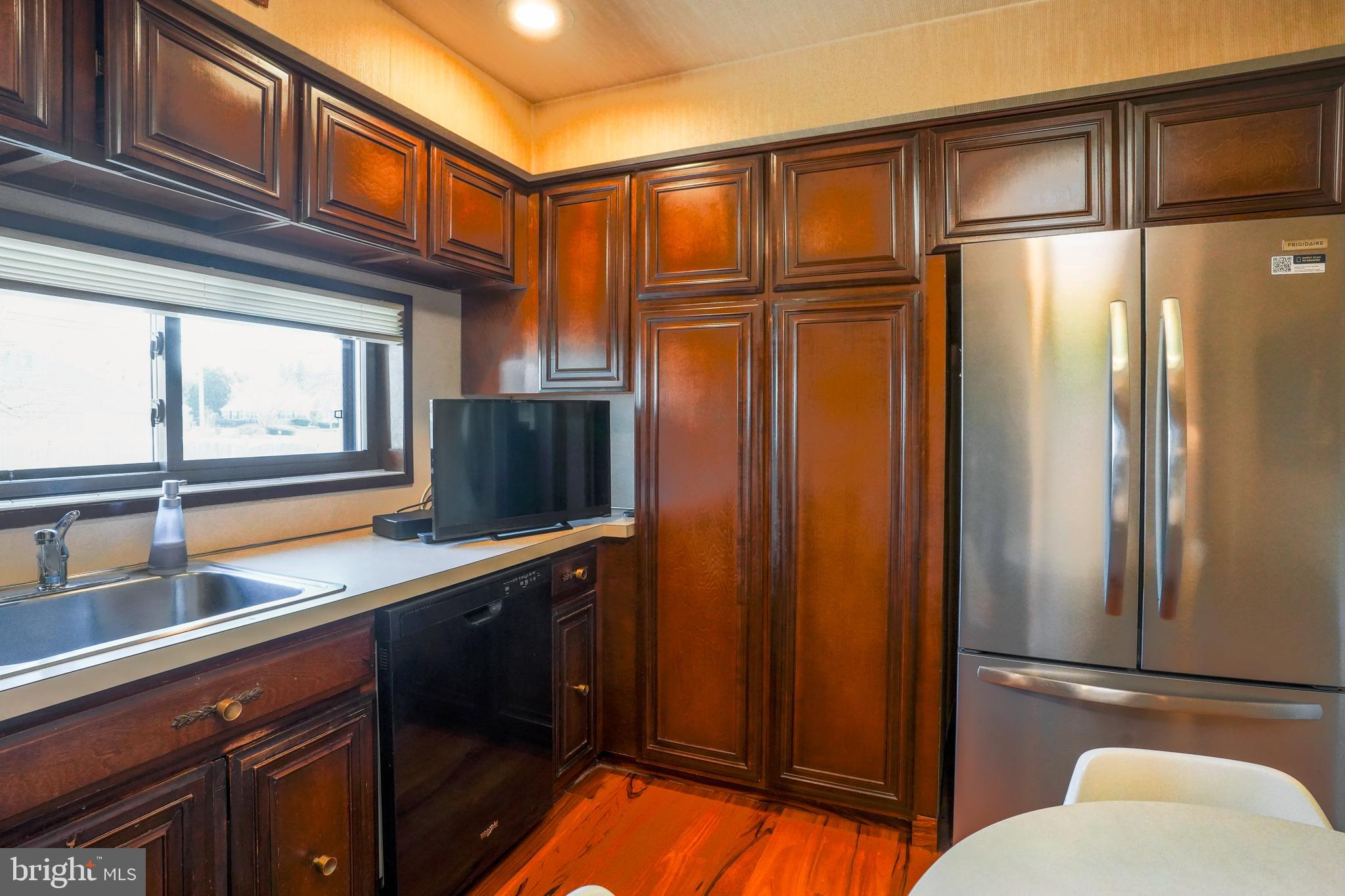 537 Alexander Road Huntingdon Valley, PA 19006 - Photo 25 of 47 Gallery Image 25