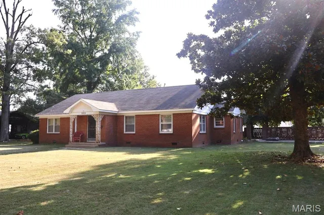 $120,000 | 300 Frisco Street, Malden, MO 63863