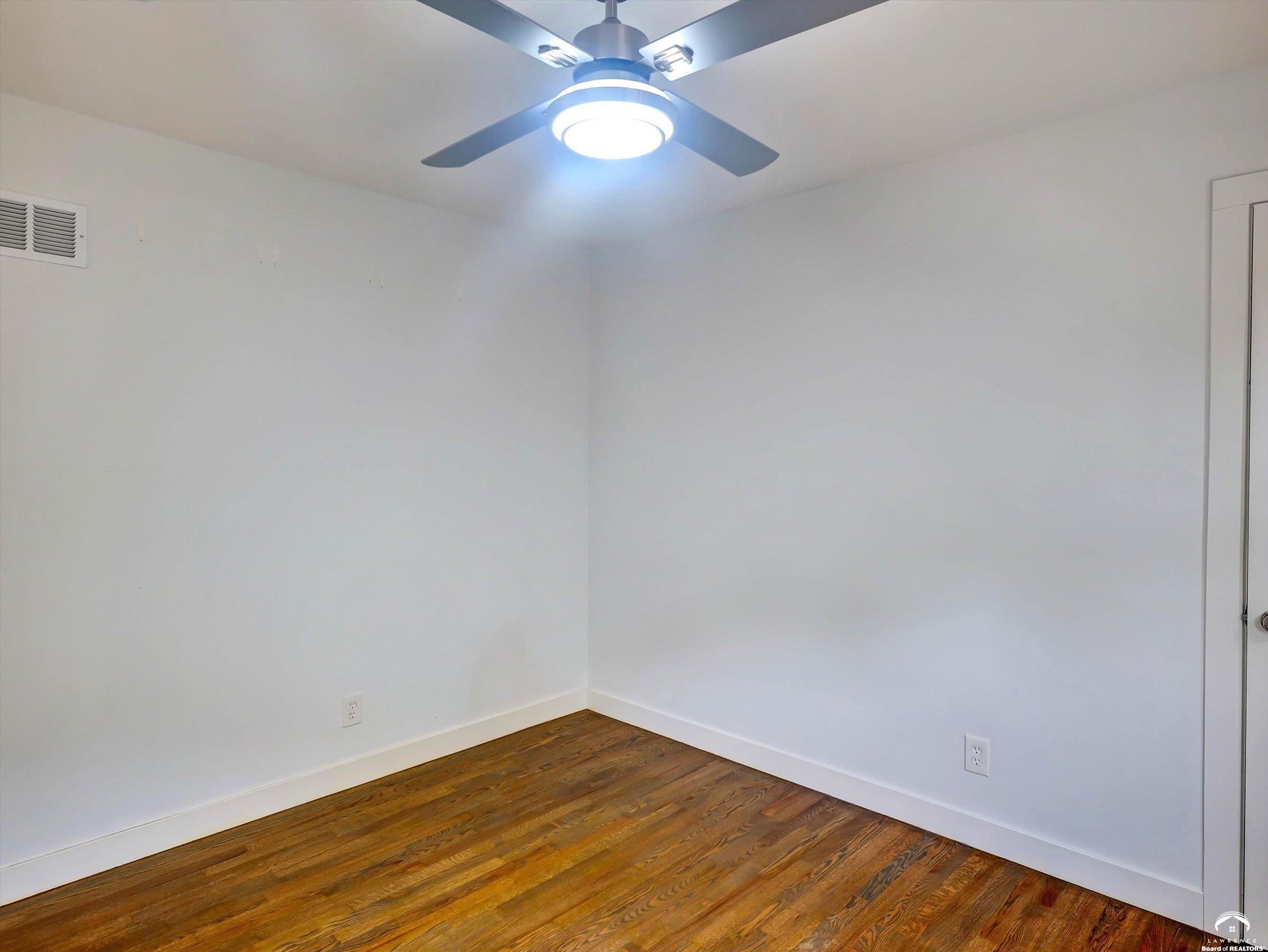 7002 Nieman Road Shawnee, KS 66203 - Photo 13 of 36 Gallery Image 13