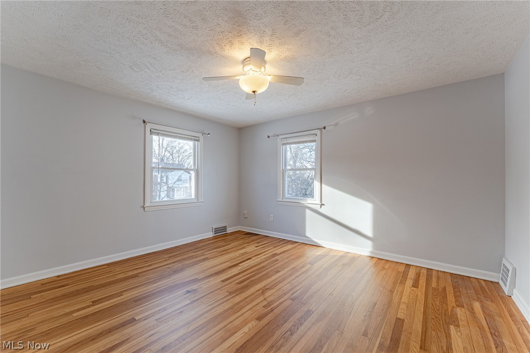 3549 Boynton Road Cleveland Heights, OH 44121 - Photo 17 of 32