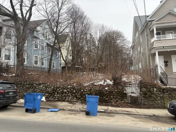 $40,000 | 226 Willow Street, Waterbury, CT 06710