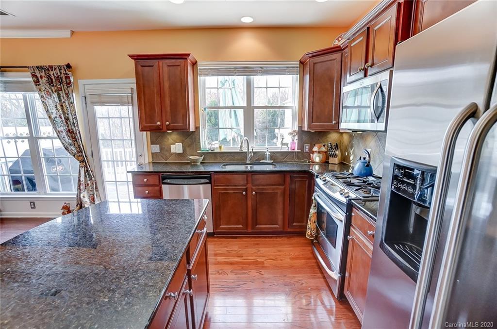 1096 Drayton Court Fort Mill, SC 29708 - Photo 12 of 41