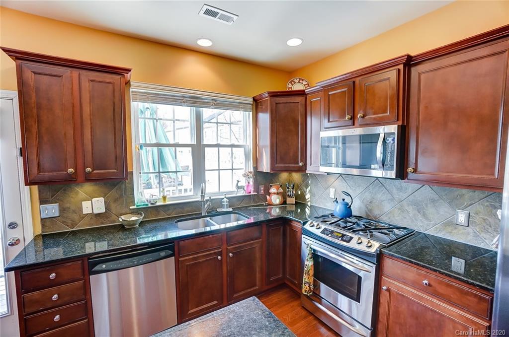 1096 Drayton Court Fort Mill, SC 29708 - Photo 15 of 41