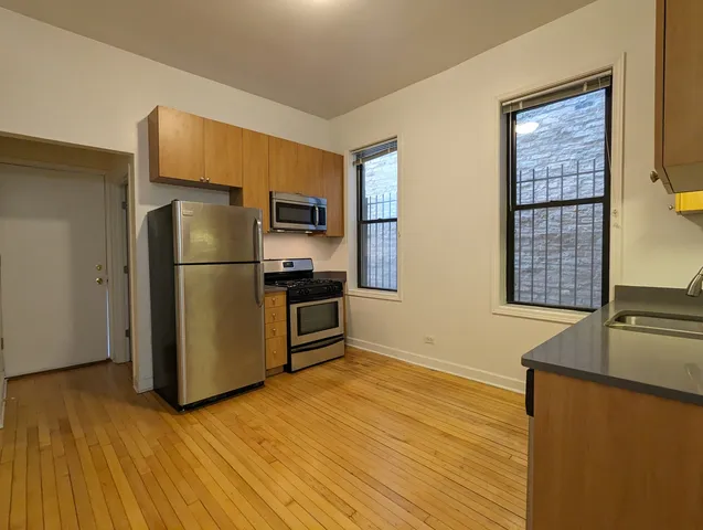 $2,595 | 2134 West Concord Place, Unit 1R, Chicago, IL 60647