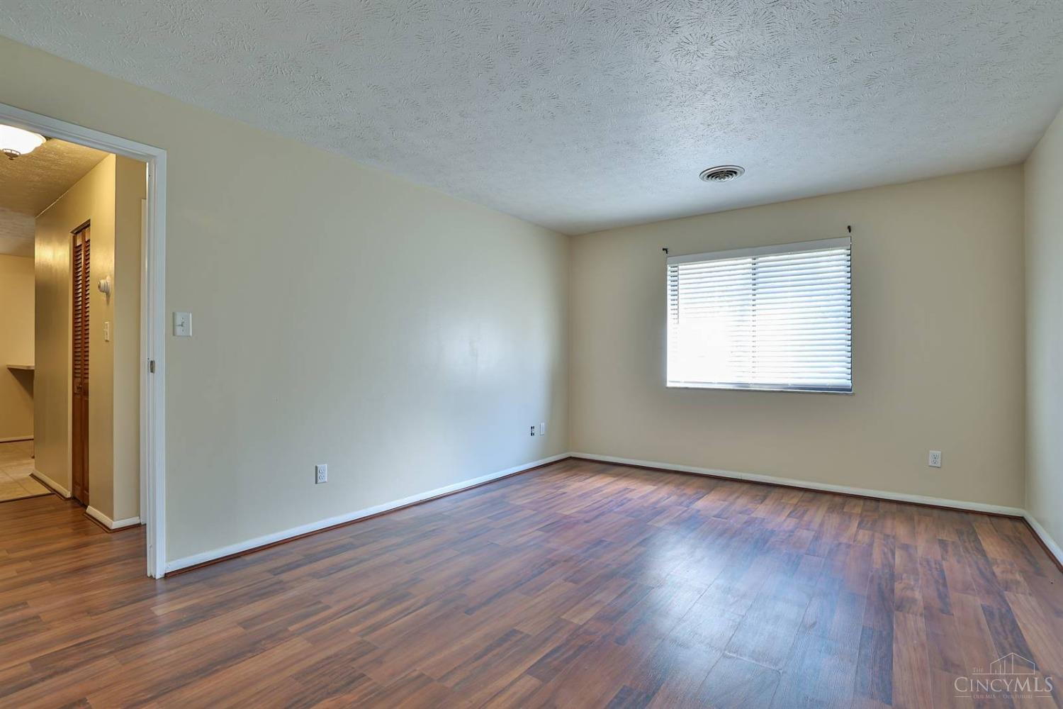 6584 Hearne Road, Unit 17 Cincinnati, OH 45248 - Photo 15 of 27 Gallery Image 15