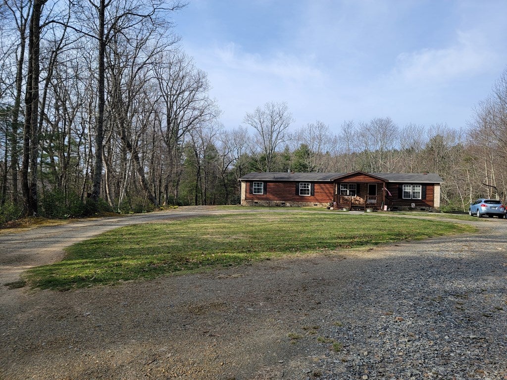 921 Blue Ridge School Road Fancy Gap, VA 24328 - Photo 8 of 51 Gallery Image 8