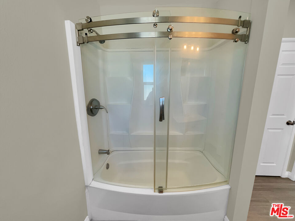 14538 Atlantic Avenue Compton, CA 90221 - Photo 15 of 18 a bathroom with a bath tub