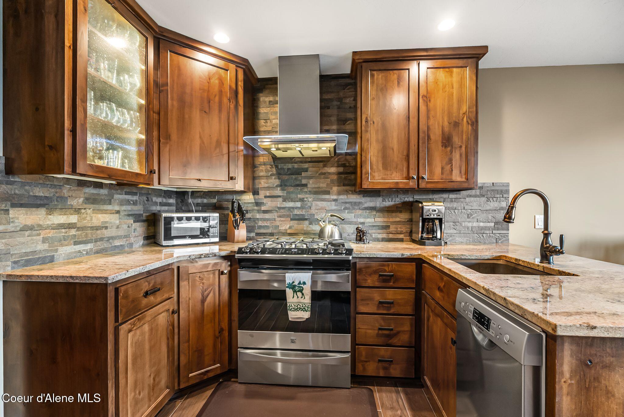 8754 Schweitzer Mountain Road, Unit 23 Sandpoint, ID 83864 - Photo 4 of 24 4