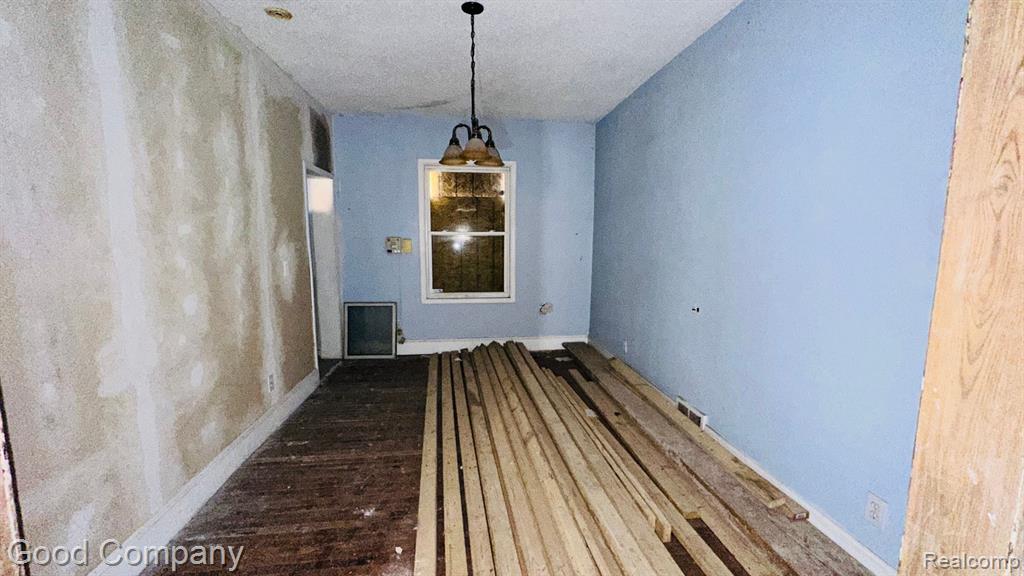 104 Mt Vernon Street Detroit, MI 48202 - Photo 5 of 13