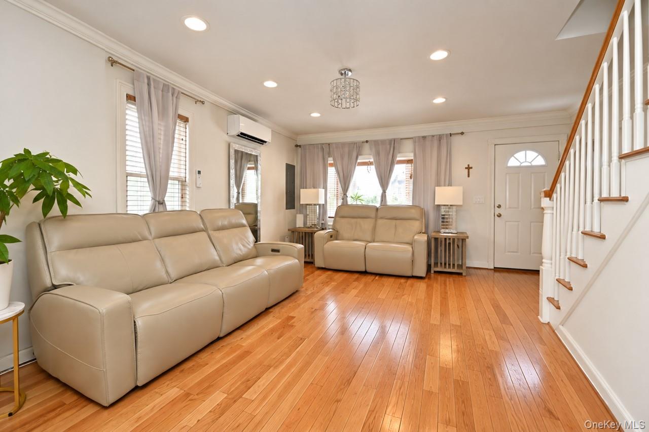 108 East 6th Road Queens, NY 11693 - Photo 2 of 21 Living Room Front Door View