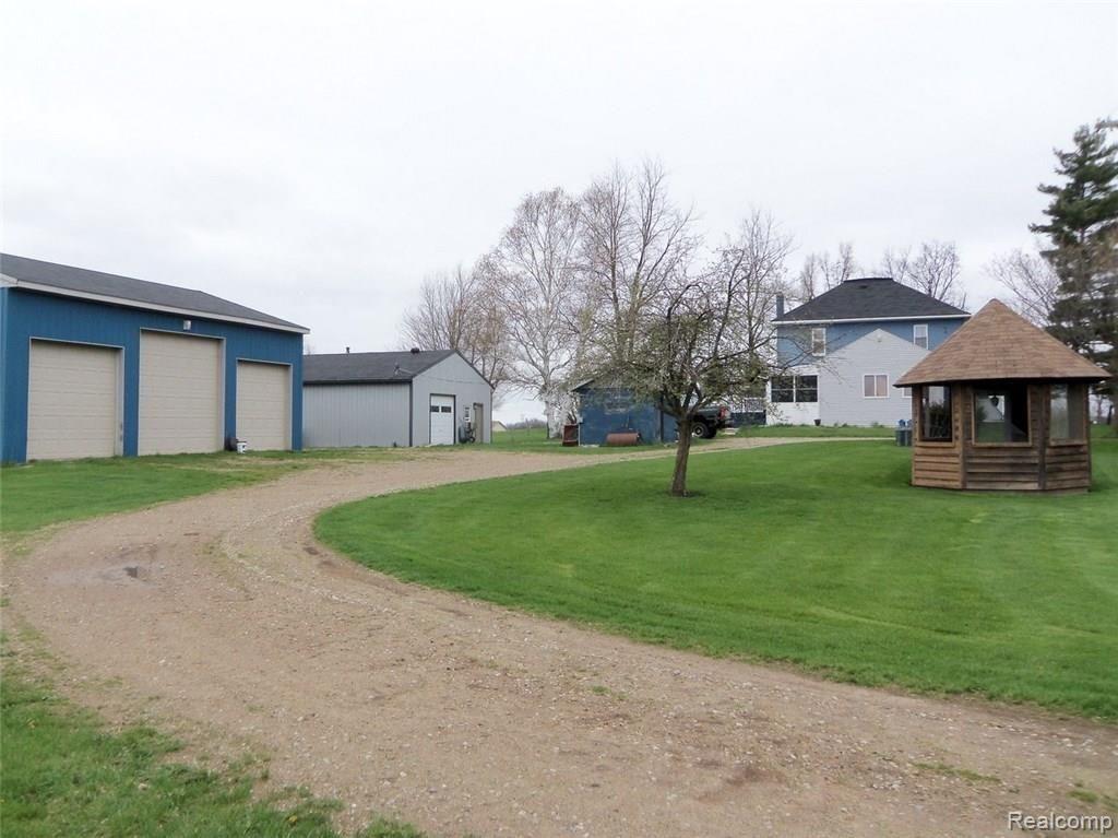 2820 South Elba Road Lapeer, MI 48446 - Photo 35 of 52 100_6812.jpg