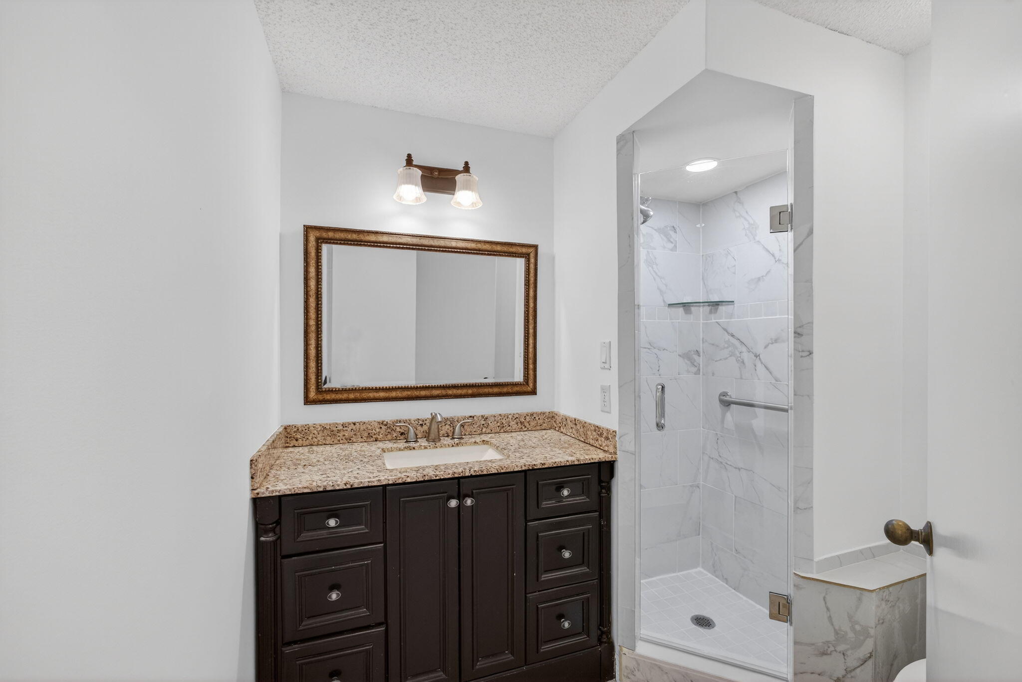 3057 Genoa Lane Jupiter, FL 33477 - Photo 12 of 55 1st floor full bath