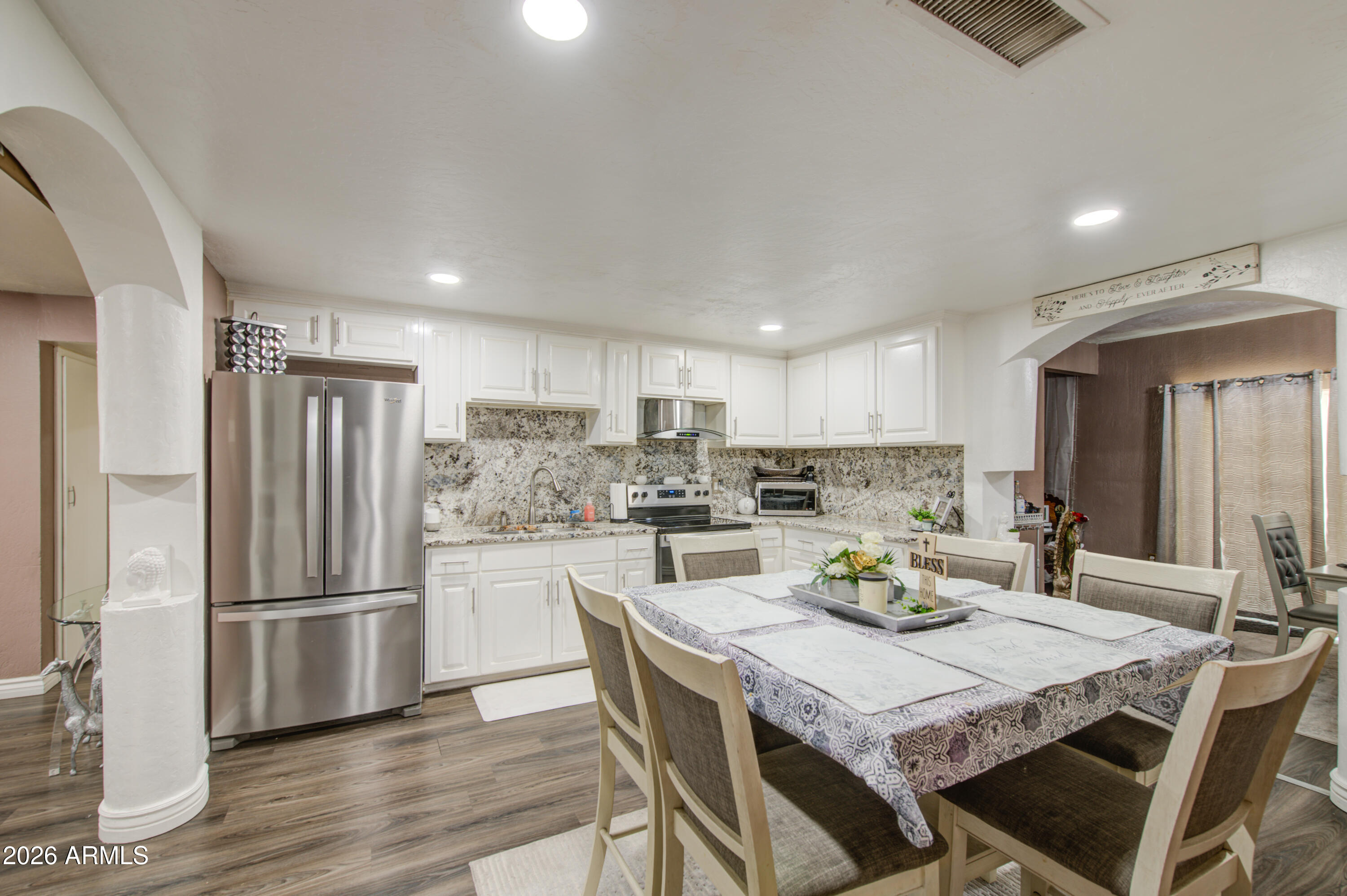 7004 West Coronado Road Phoenix, AZ 85035 - Photo 14 of 41 Kitchen 5