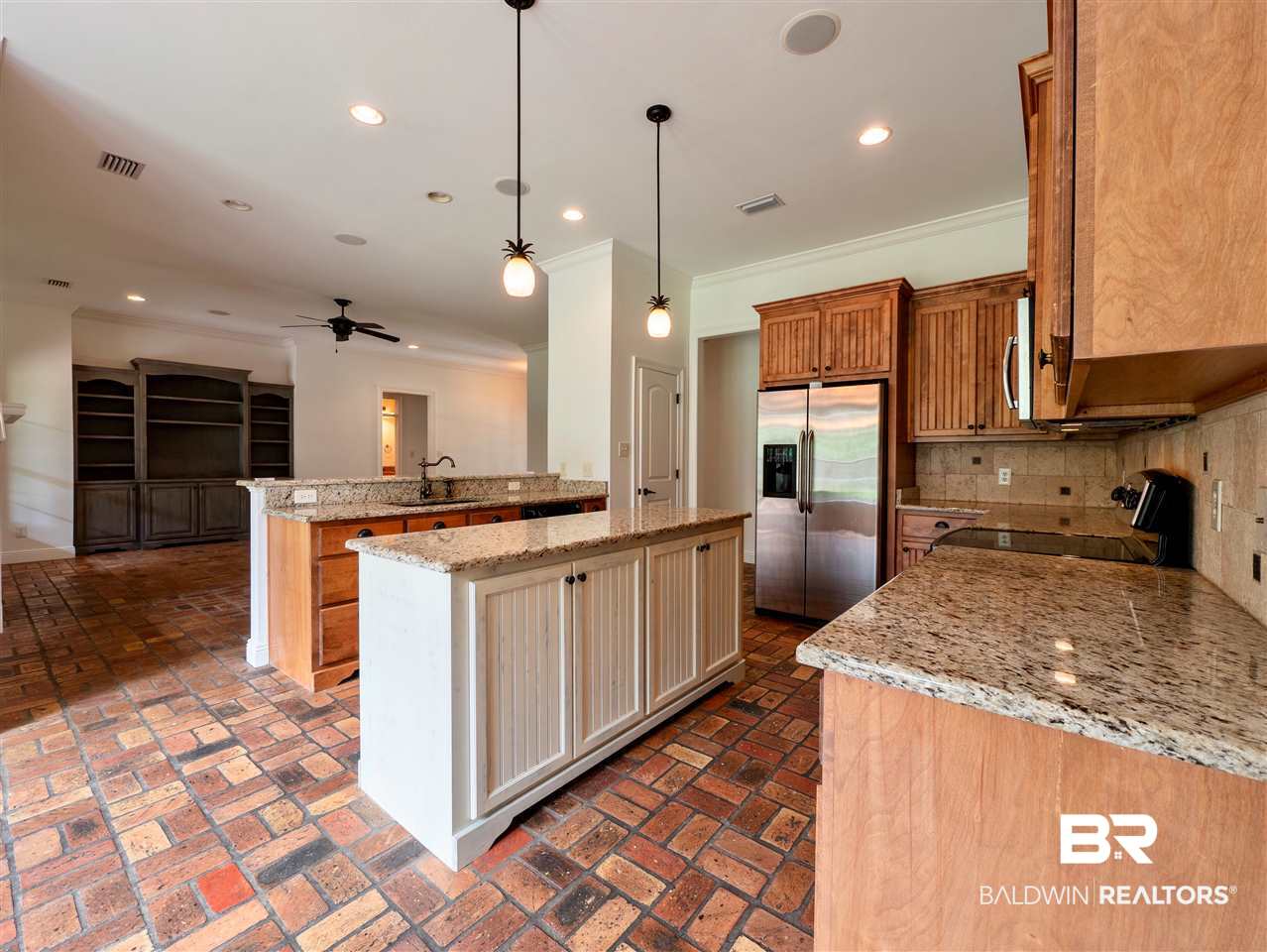 379 Lambton Street Fairhope, AL 36532 - Photo 4 of 25 premium granite, split brick floors and stainless