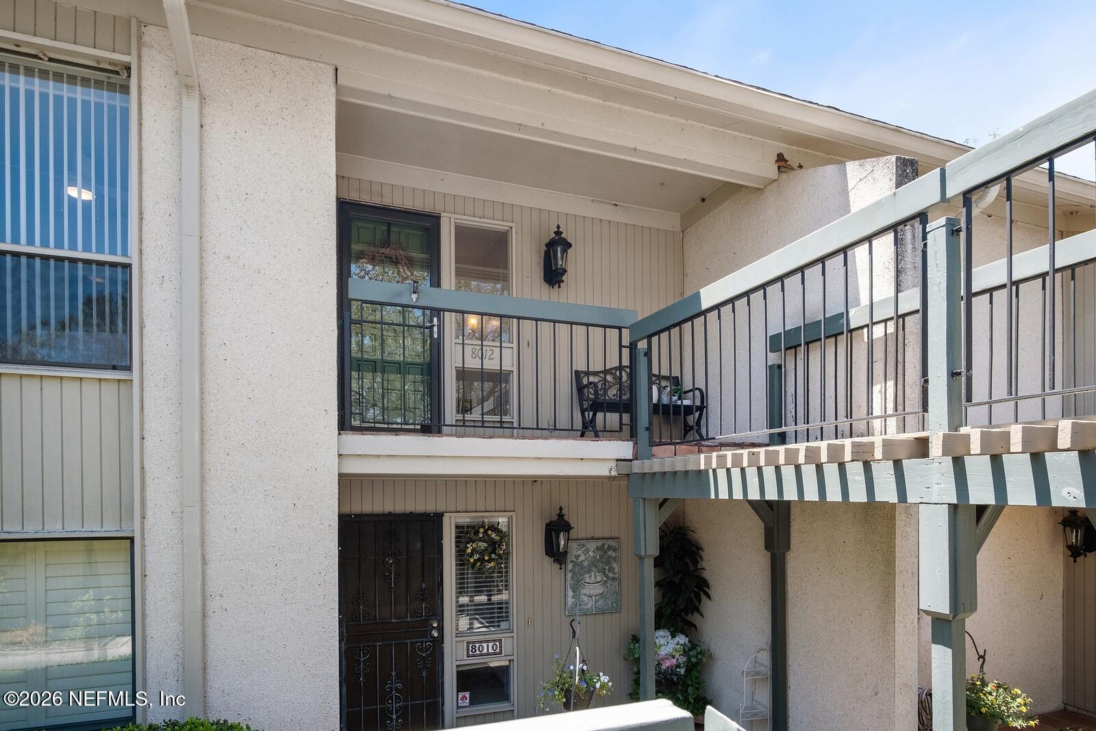 8012 Hollyridge Road, Unit 17U Jacksonville, FL 32256 - Photo 1 of 22 a view of entryway with a front door