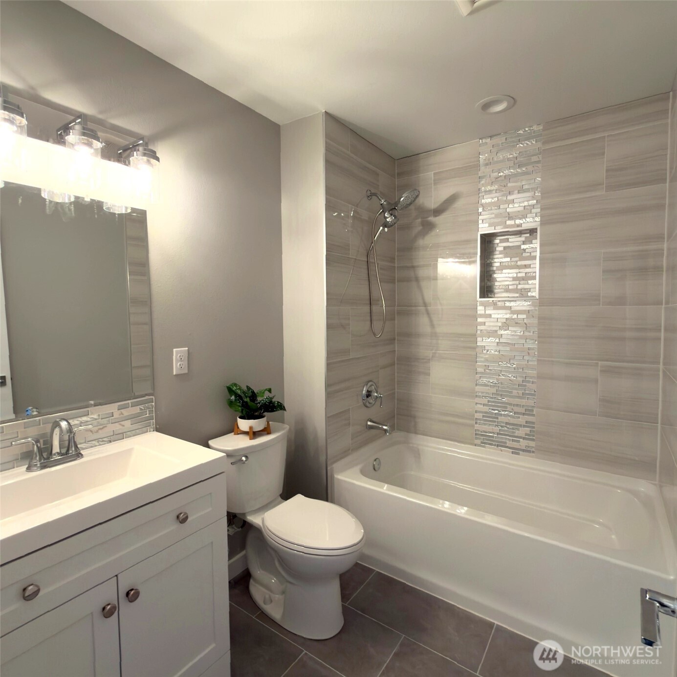 648 Southwest 139th Street Burien, WA 98166 - Photo 12 of 22