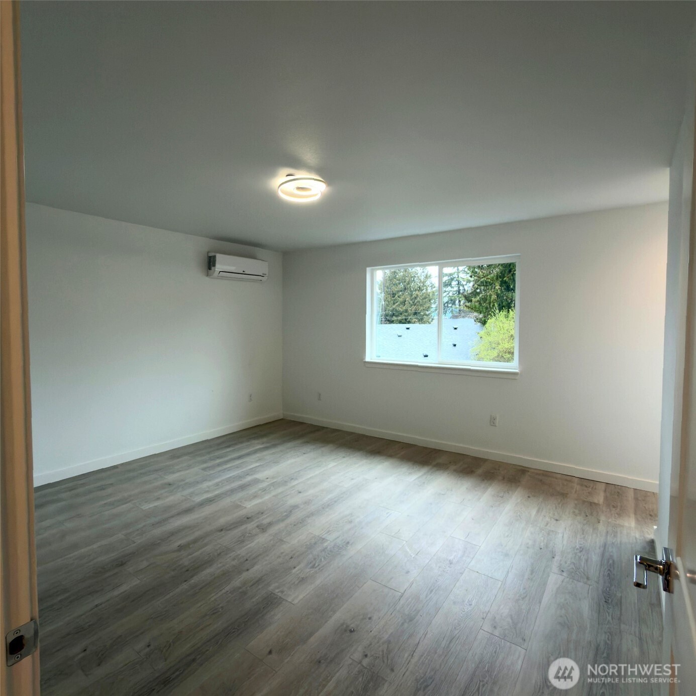 648 Southwest 139th Street Burien, WA 98166 - Photo 13 of 22