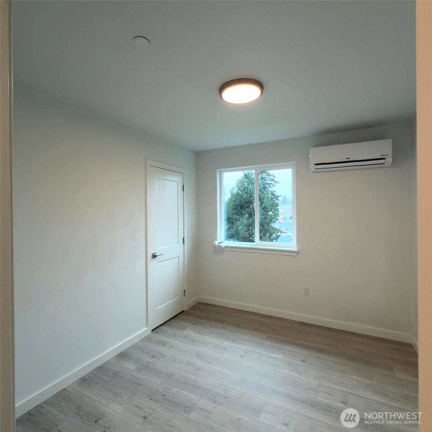 648 Southwest 139th Street Burien, WA 98166 - Photo 14 of 22