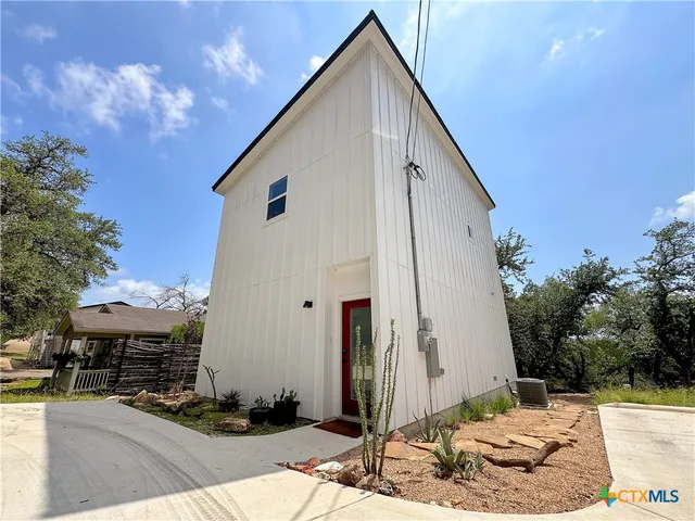 $1,875 | 1200 Willow Drive, Canyon Lake, TX 78133