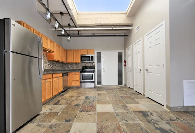 $2,399 | 230 West Alabama Street, Unit 1105, Houston, TX 77006