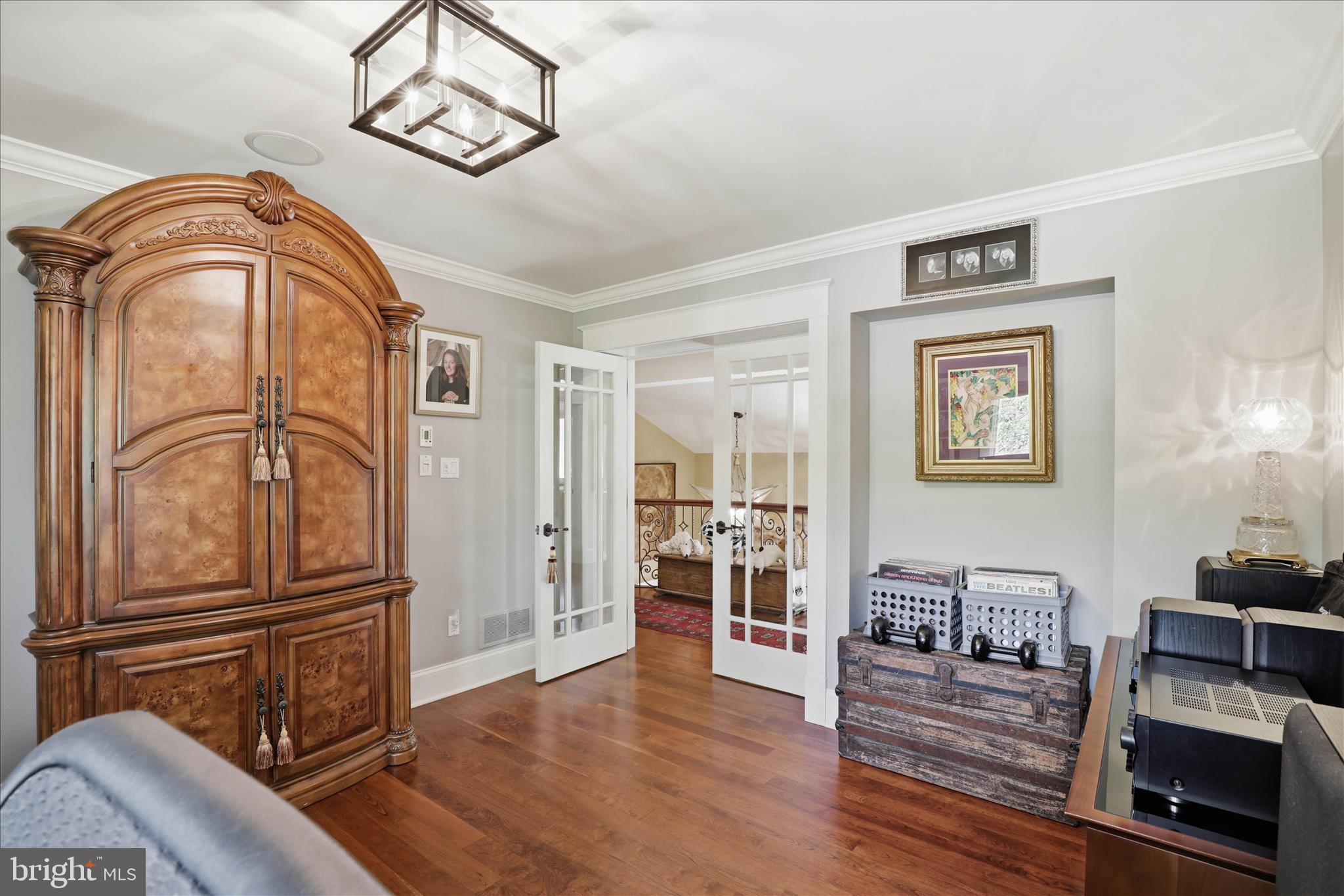 137 East Woods Drive Lititz, PA 17543 - Photo 33 of 64 a view of a livingroom with furniture and wooden floor