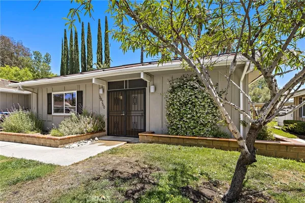 $515,000 | 38750 Via Las Flores, Murrieta, CA 92563