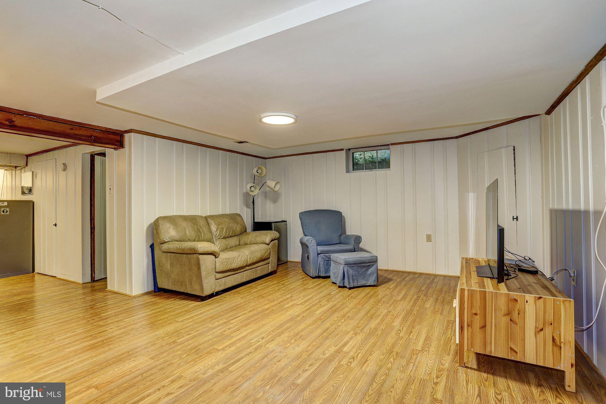 6806 Ridgewood Road Towson, MD 21286 - Photo 24 of 36 Family Room
