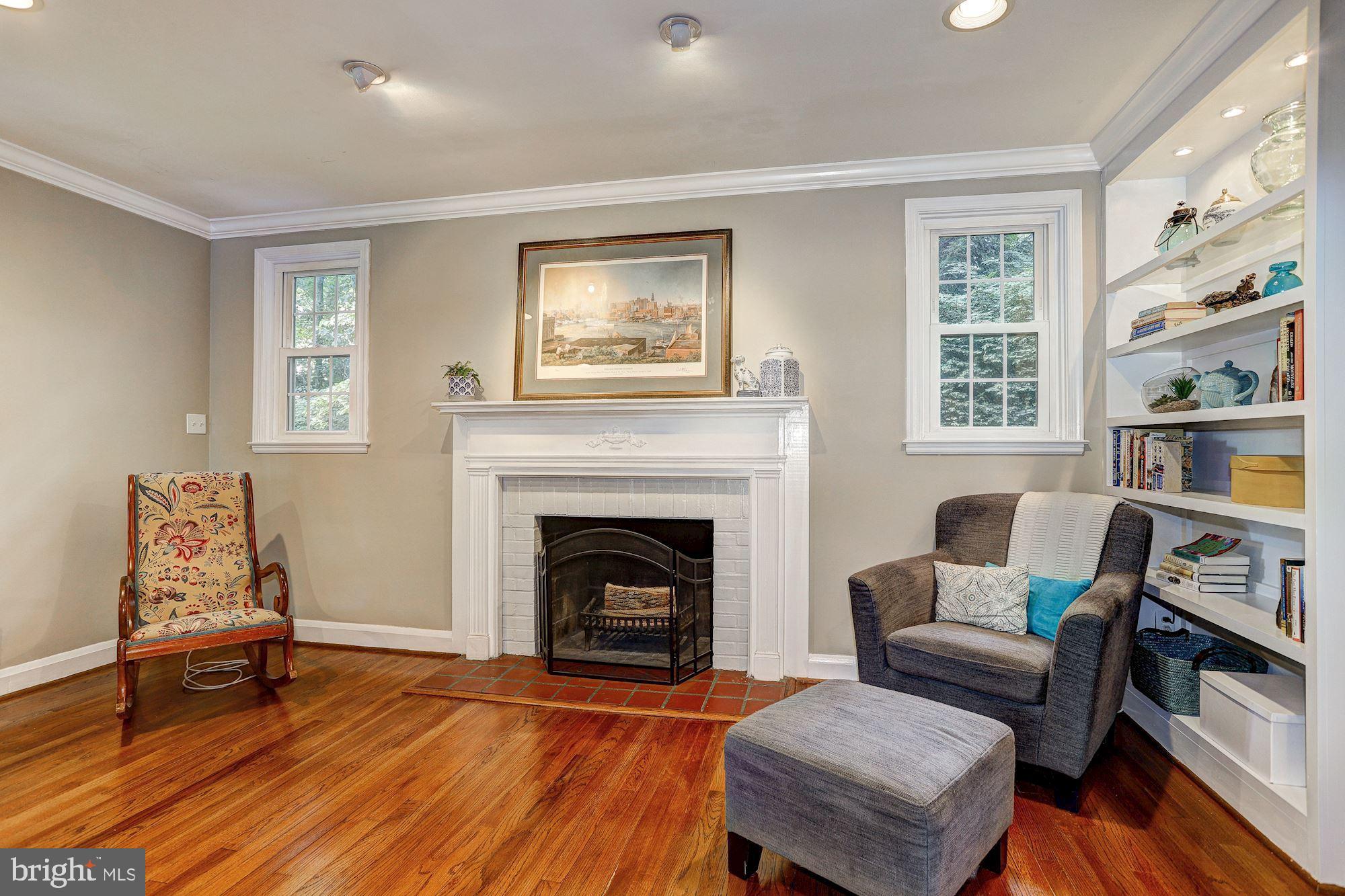 6806 Ridgewood Road Towson, MD 21286 - Photo 5 of 36 Living Room