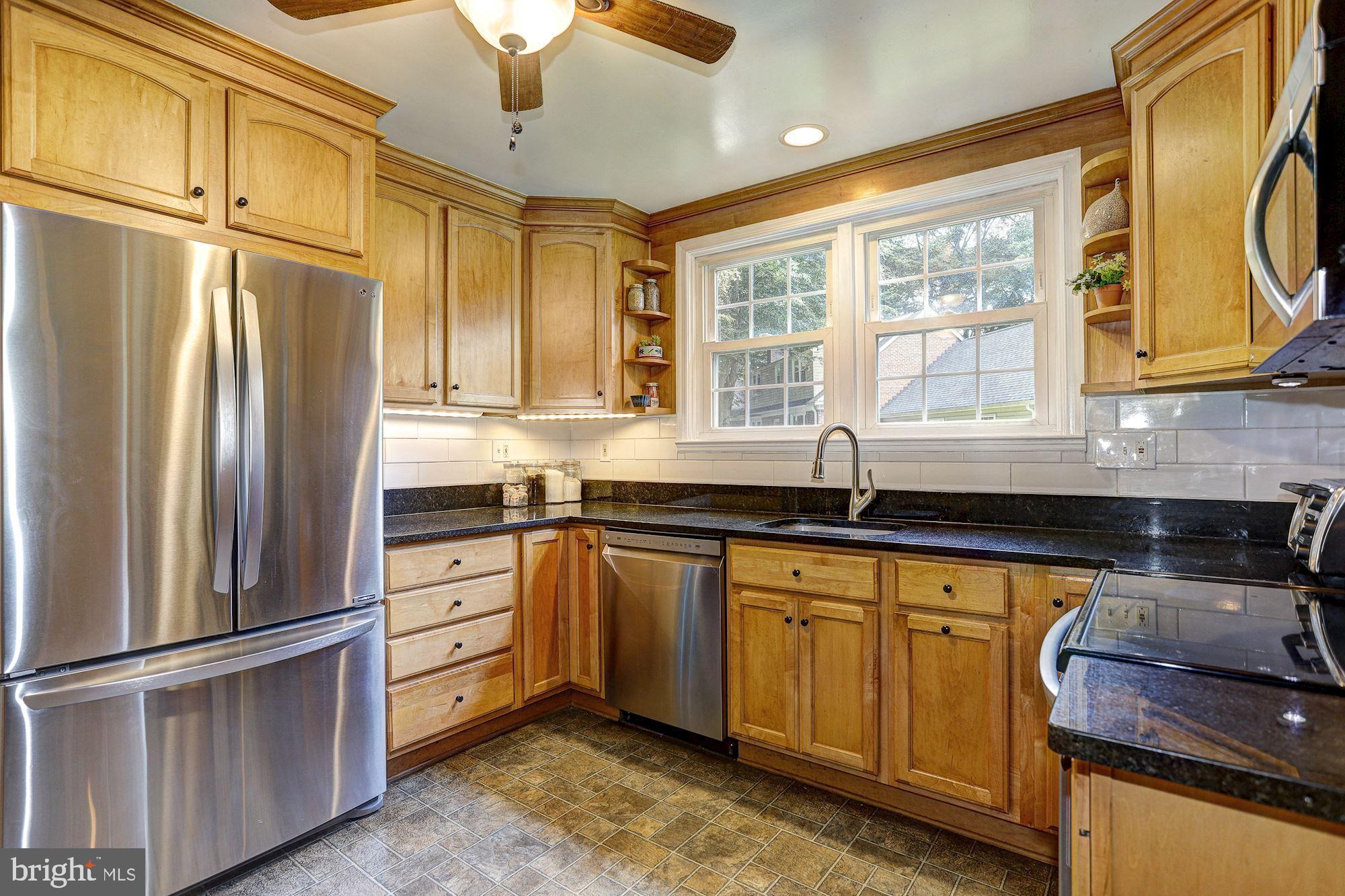 6806 Ridgewood Road Towson, MD 21286 - Photo 9 of 36 Kitchen
