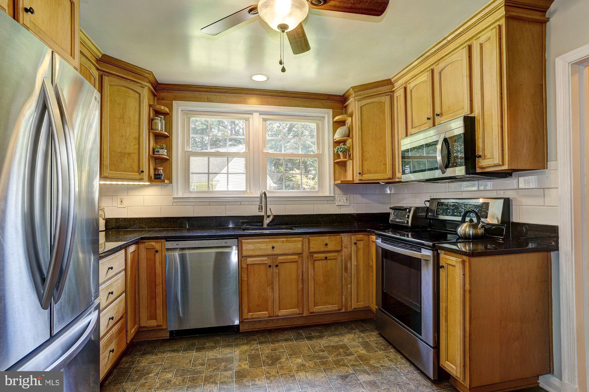 6806 Ridgewood Road Towson, MD 21286 - Photo 10 of 36 Kitchen