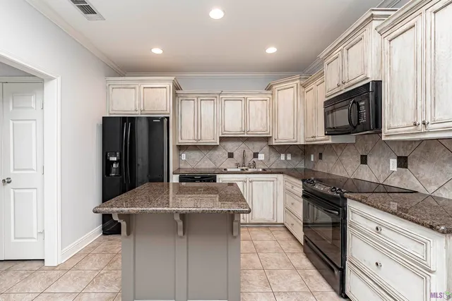 $215,000 | 11510 Southfork Avenue, Unit 34, Baton Rouge, LA 70816