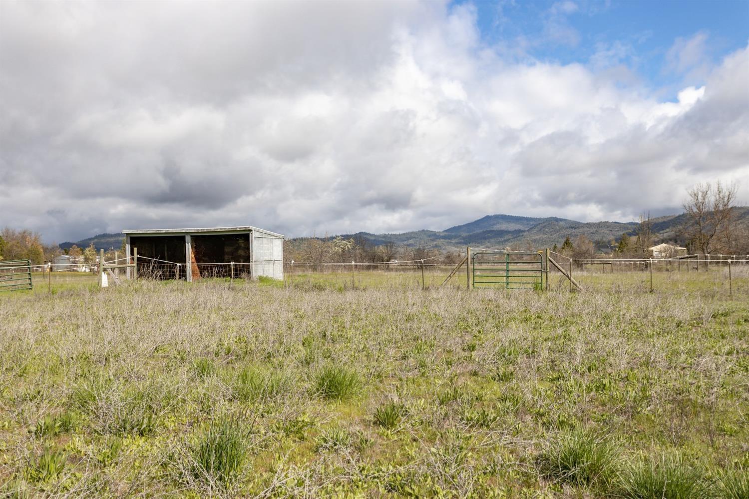 4178 Dodge Road White City, OR 97503 - Photo 24 of 35 a view of a lake with houses in the back