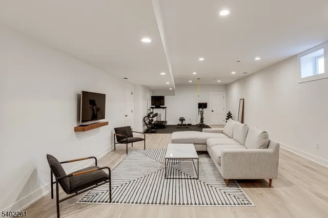 $2,560,000 | 8 Juniper Pointe Trail, Dunellen, NJ 08812