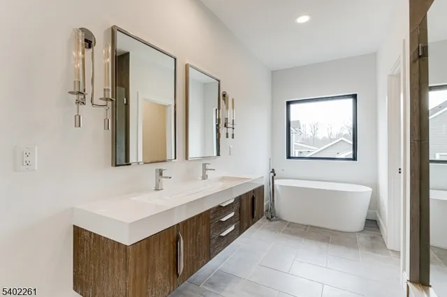 $2,560,000 | 8 Juniper Pointe Trail, Dunellen, NJ 08812