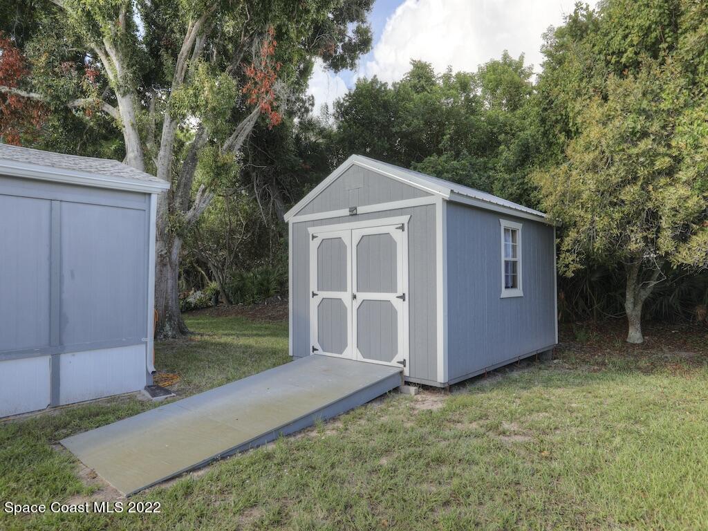 7550 Blackhawk Road Sebastian, FL 32976 - Photo 24 of 30 24 B5jpg