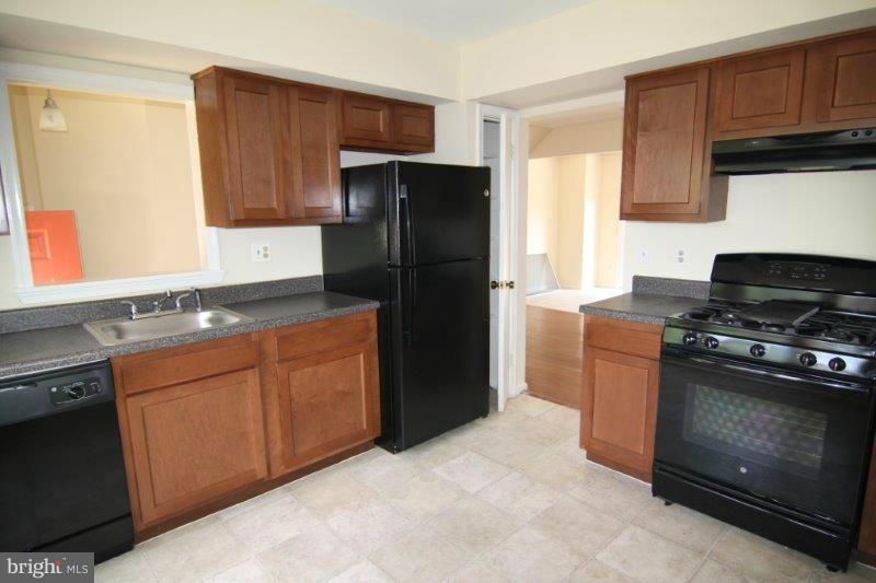 3534 Gentry Ridge Court Silver Spring, MD 20904 - Photo 4 of 13 Kitchen