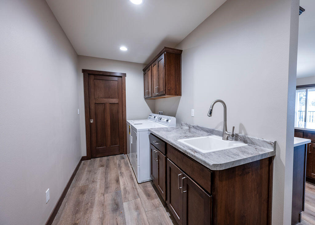 1957 Golden Gate Way Holmen, WI 54636 - Photo 24 of 41 Photos are from a prior build, same layout finishes may vary.