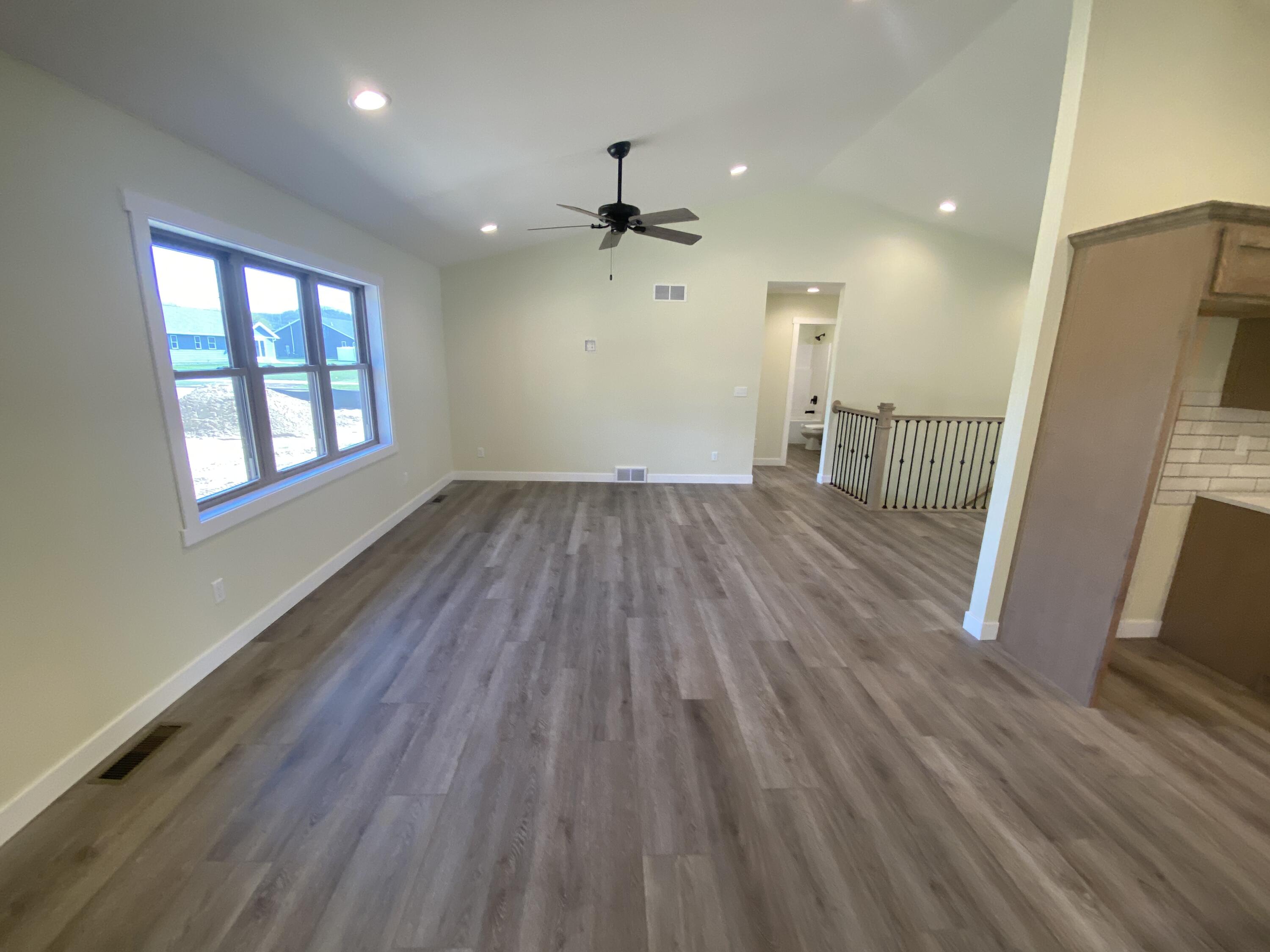 1957 Golden Gate Way Holmen, WI 54636 - Photo 29 of 62 Living area