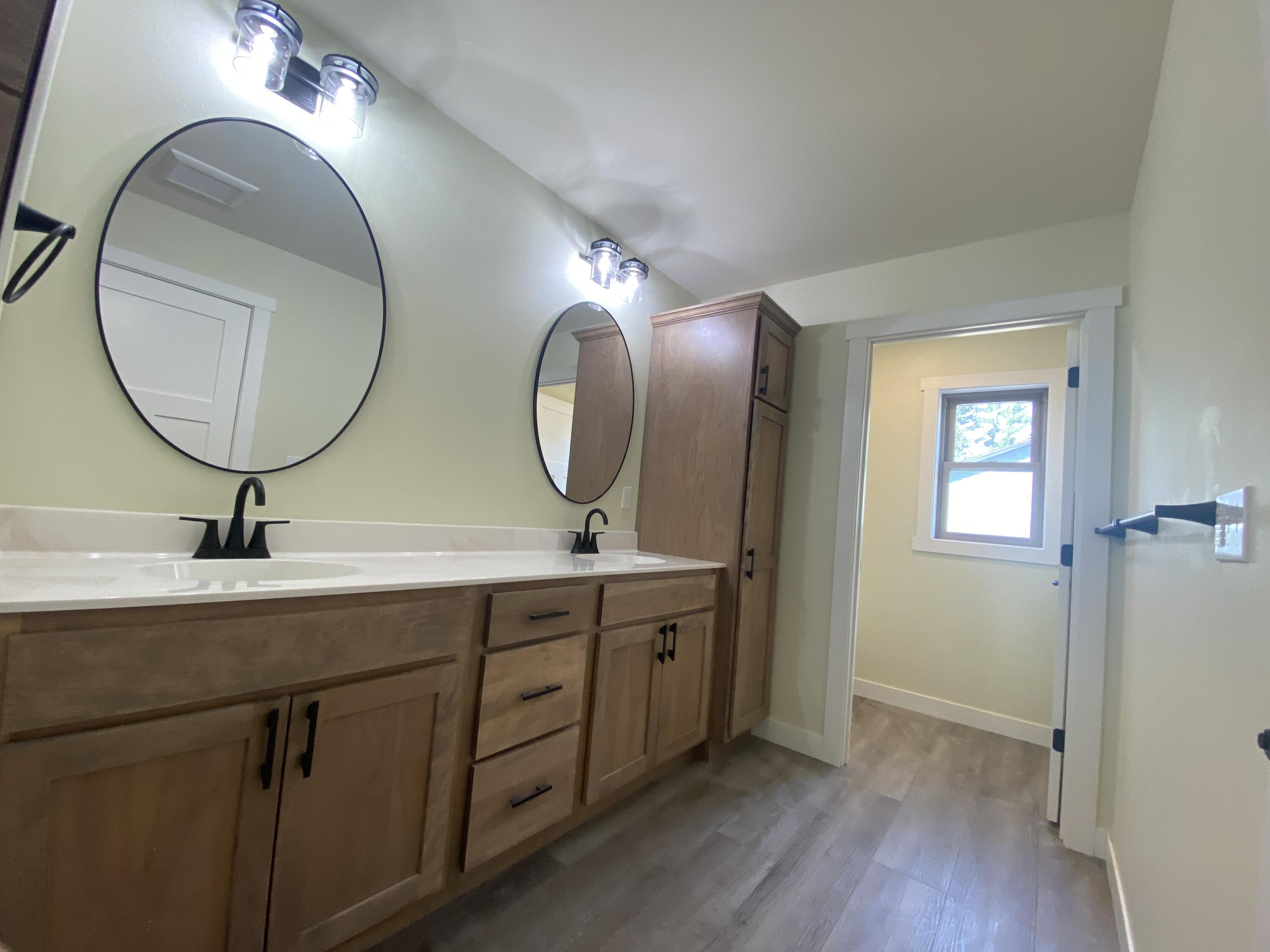 1957 Golden Gate Way Holmen, WI 54636 - Photo 41 of 62 Primary bathroom