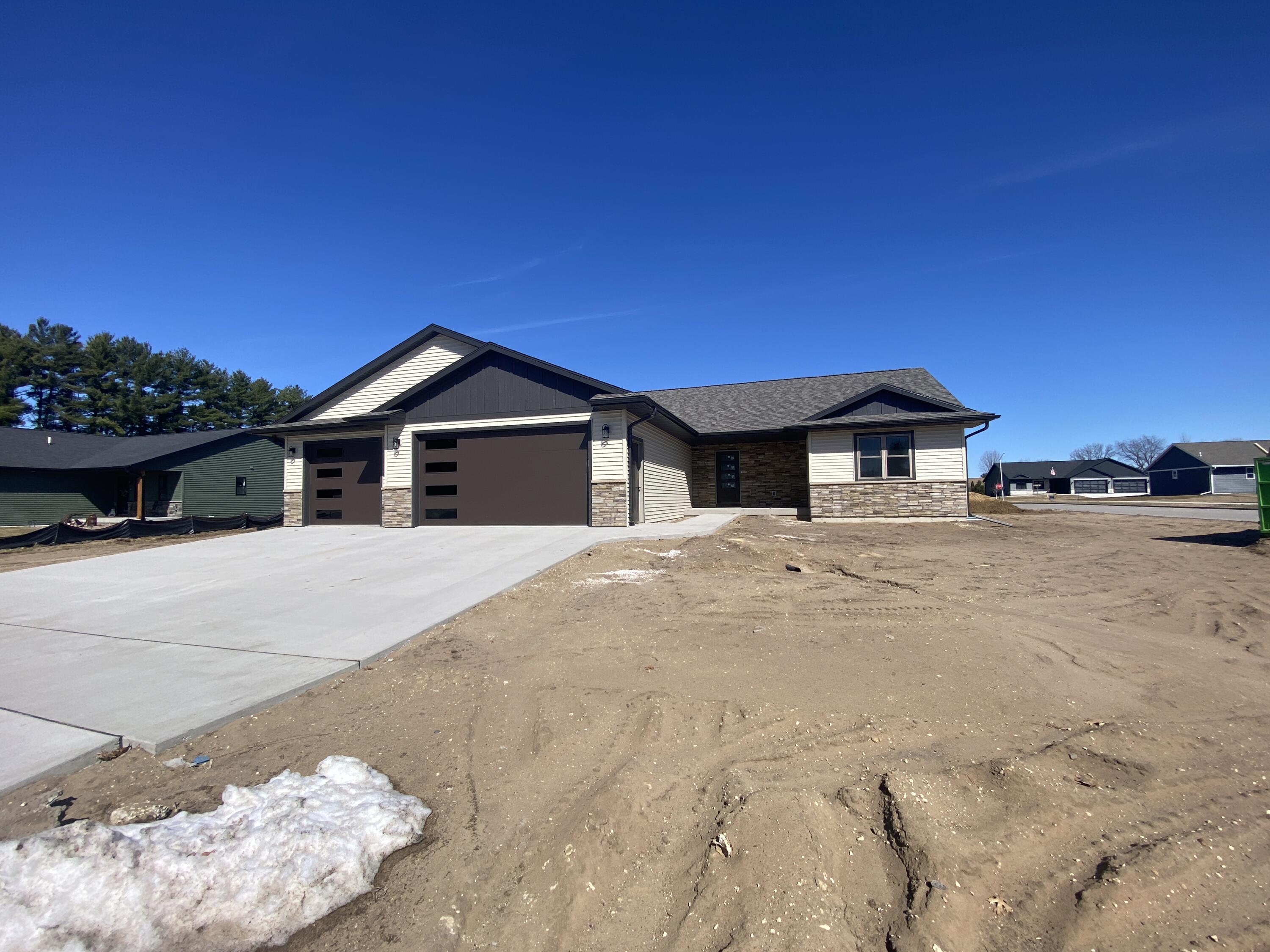 1957 Golden Gate Way Holmen, WI 54636 - Photo 61 of 62 Front March