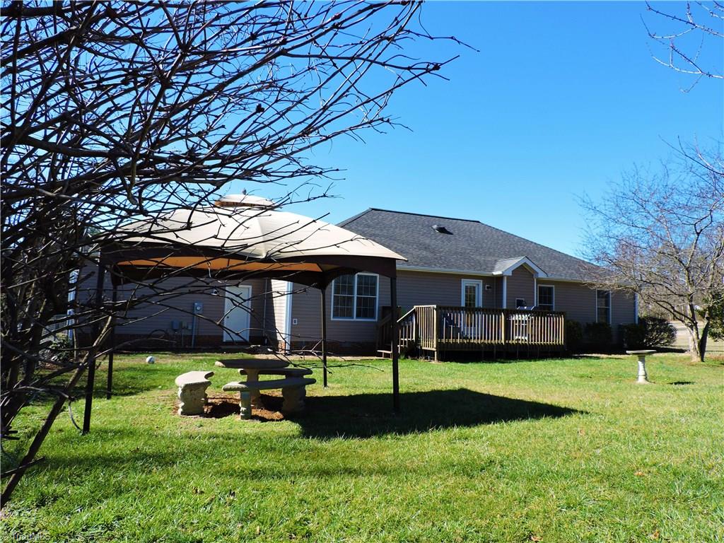8556 Linville Road Oak Ridge, NC 27310 - Photo 5 of 26