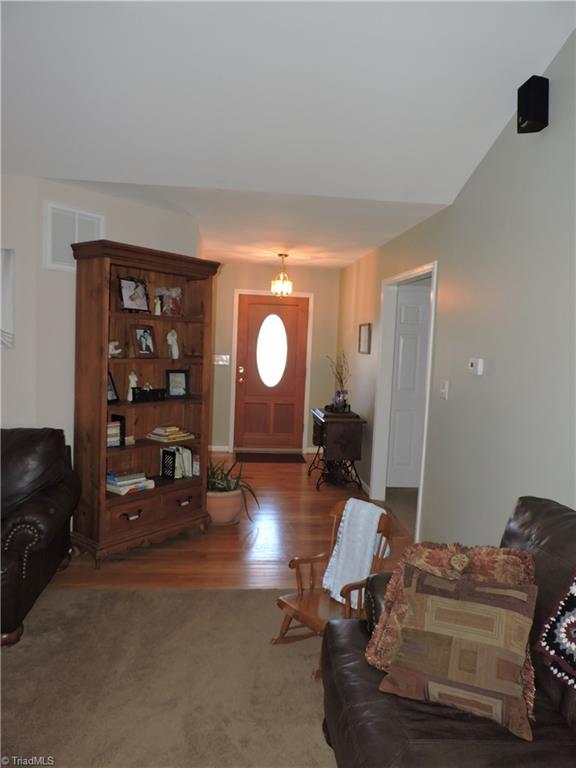 8556 Linville Road Oak Ridge, NC 27310 - Photo 7 of 26
