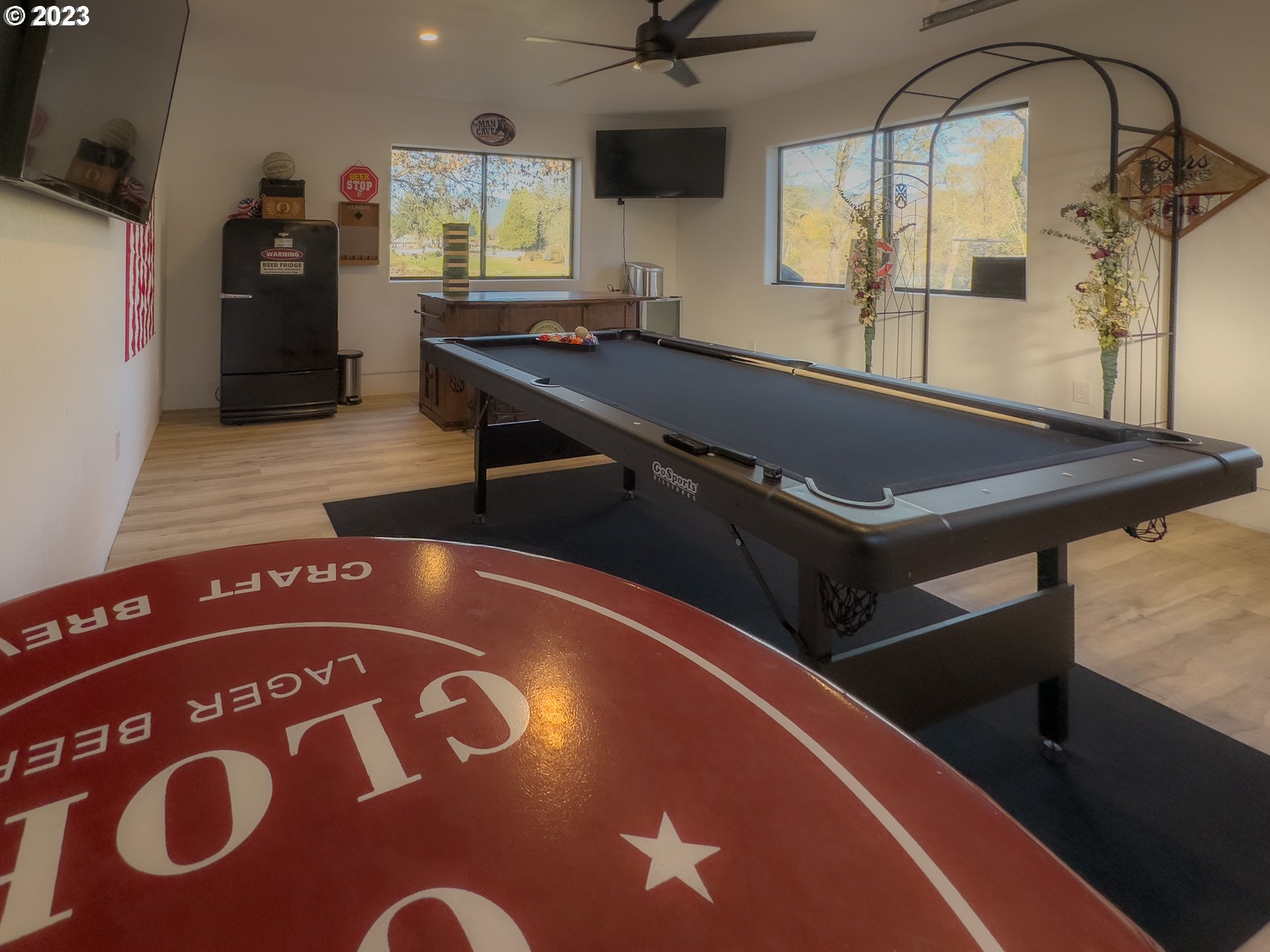 508 Edgewater Drive Grants Pass, OR 97527 - Photo 36 of 48 a room with pool table and windows