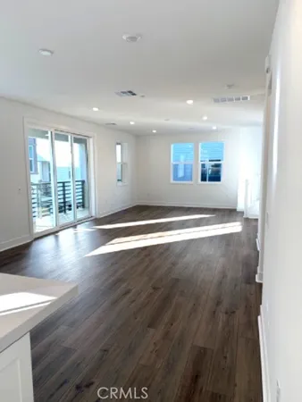 $4,400 | 27461 North Limber Pine Place, Newhall, CA 91381