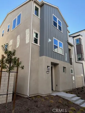 $4,400 | 27461 North Limber Pine Place, Newhall, CA 91381