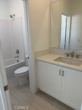 $4,400 | 27461 North Limber Pine Place, Newhall, CA 91381